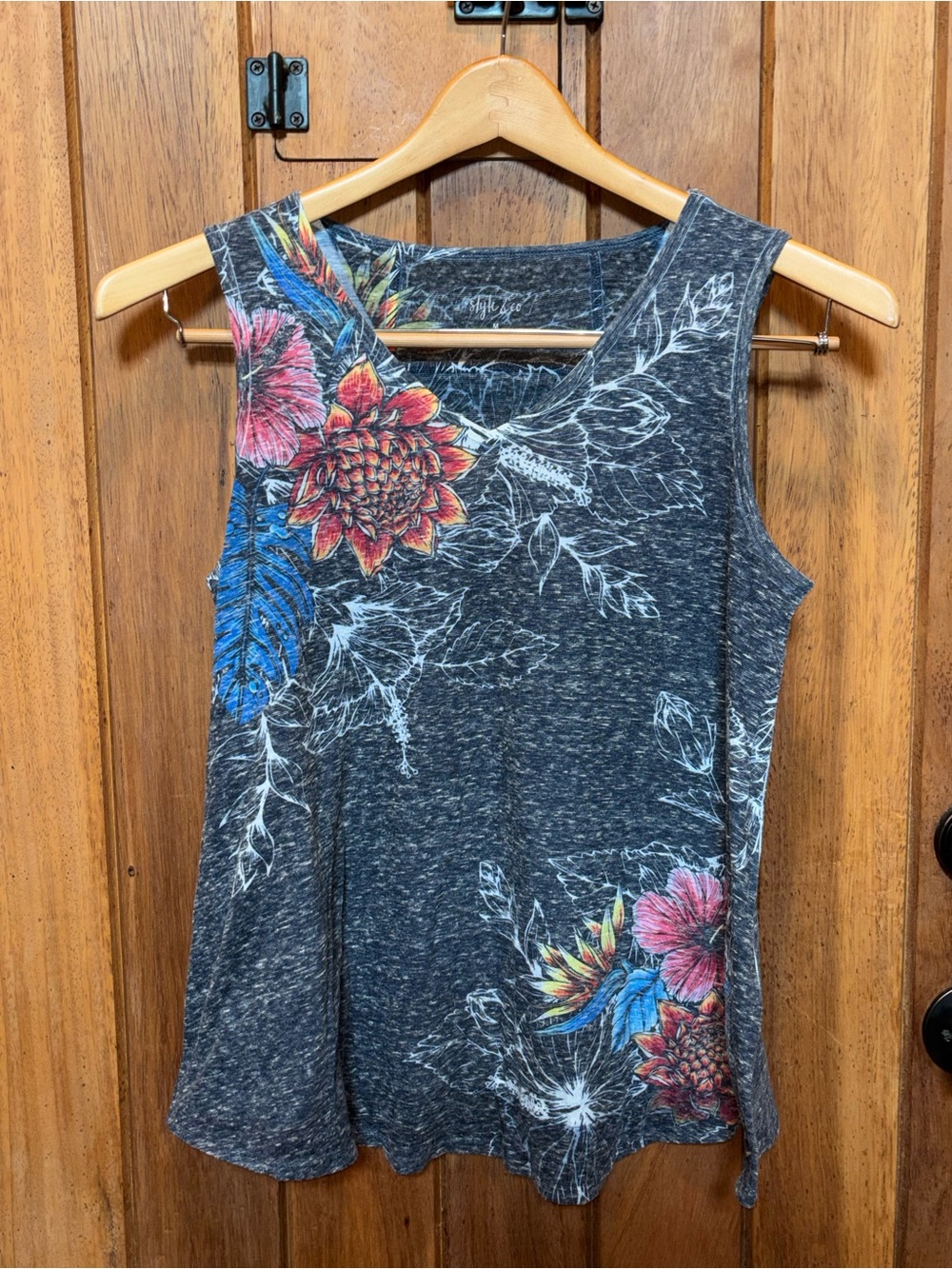 Dark Gray Floral Sleeveless Tank Top